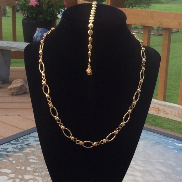 Gold Plated necklace and bracelet set - Picture 12 of 12